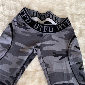Camouflage leggings/workout pants